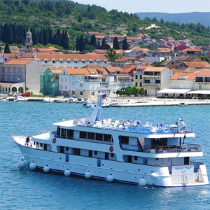 Dalmatian Highlights Cruise: Dubrovnik, Kor&#269ula, Split, Hvar, and Mljet