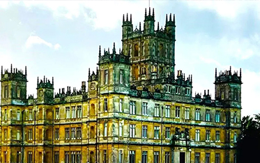 8 Unforgettable Tours Perfect for TV Lovers